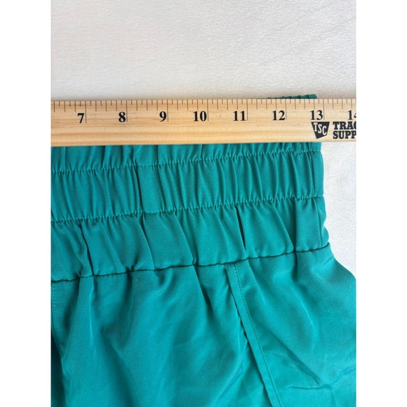 New In Buckle Women's Athletic Running Shorts Elastic‎ Waist Medium Lot of 2 - Picture 4 of 16